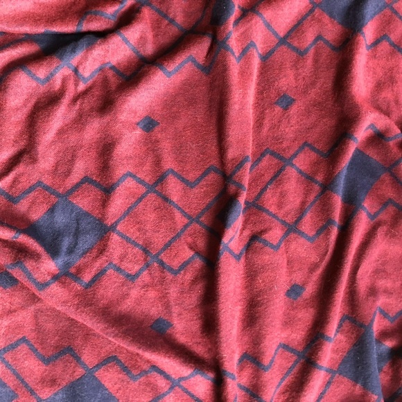 Aztec Print Blanket Scarf - Picture 7 of 11